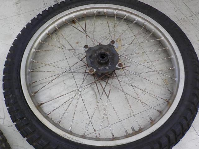 ARAYA/DIO (Daido) off-road vehicle with some issues.
The wheelset is in poor condition.
Wakeari goods]