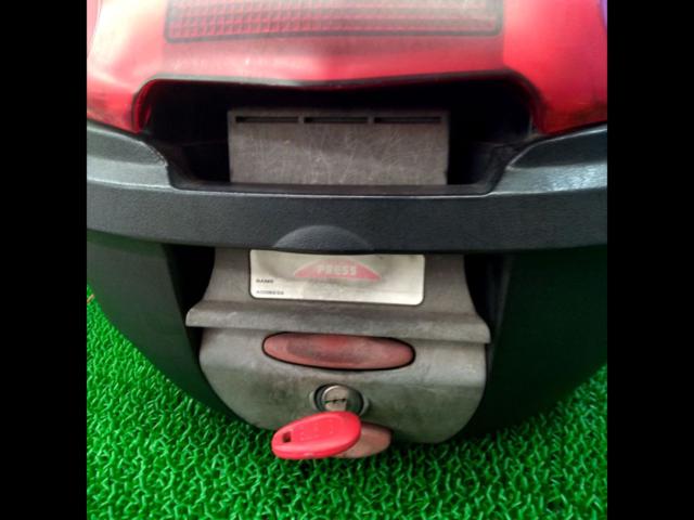 DYTONA (Daytona) / GIVI (ENT)
Mono lock case
E300N2B/61302 capacity 30L
#TopCase
#BOX
#box