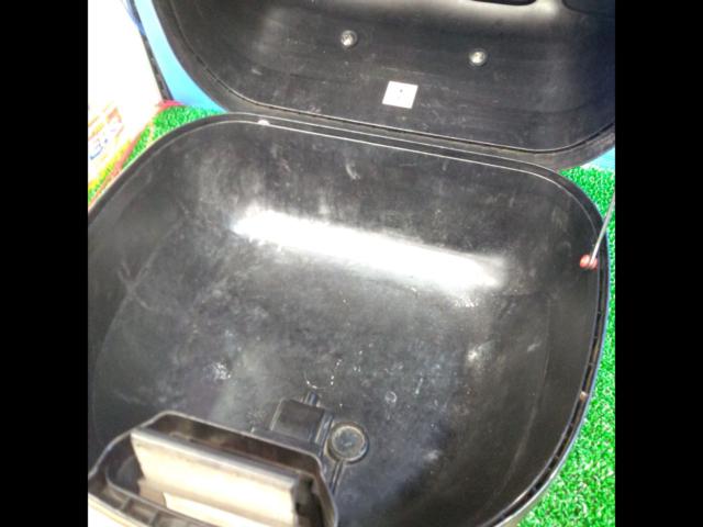 DYTONA (Daytona) / GIVI (ENT)
Mono lock case
E300N2B/61302 capacity 30L
#TopCase
#BOX
#box