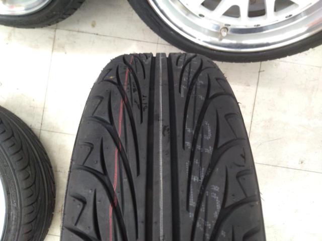 【未使用タイヤ付き】CRIMSON RS WP MAXI + KENDA KR20