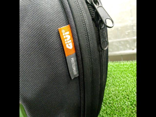 GIVI
ST604
Multi
lock
Side bag
Left and right 1 set
22L