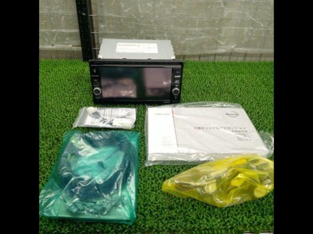 Nissan genuine MM319D-W
Navigation system