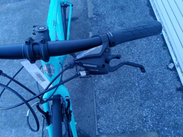 【BIANCHI】Csport1 クロスバイク 外装24段変速 グリーン