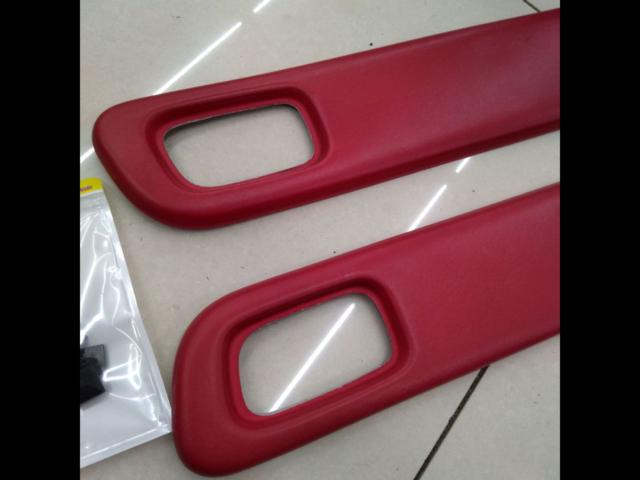 Toyota genuine
Door trim cover for MR-S/ZZW30