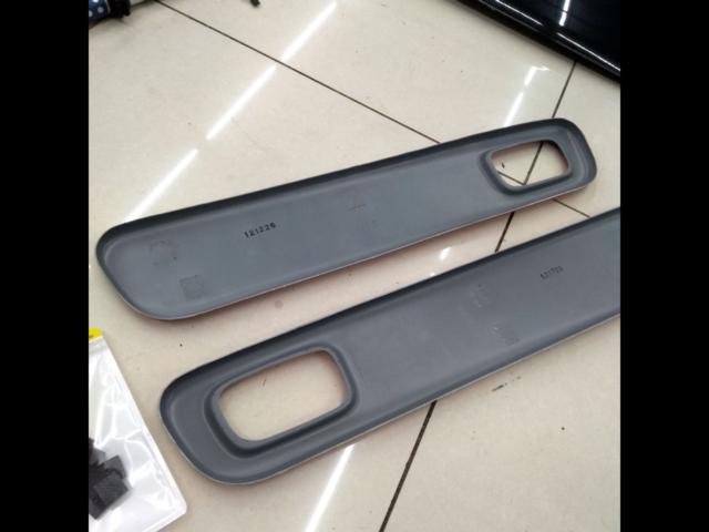 Toyota genuine
Door trim cover for MR-S/ZZW30