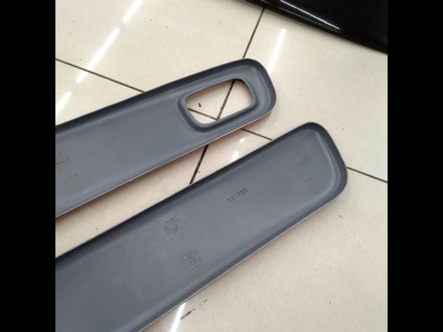 Toyota genuine
Door trim cover for MR-S/ZZW30
