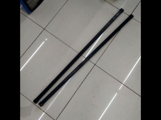 Approximately 120cm TERZO
Square Bar