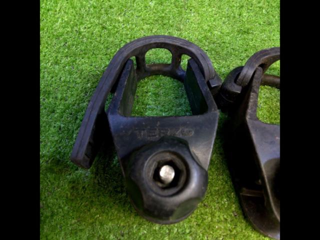 TERZO
Ski / Must Holder
2 pieces