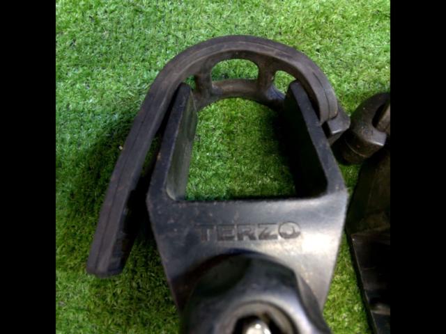 TERZO
Ski / Must Holder
2 pieces