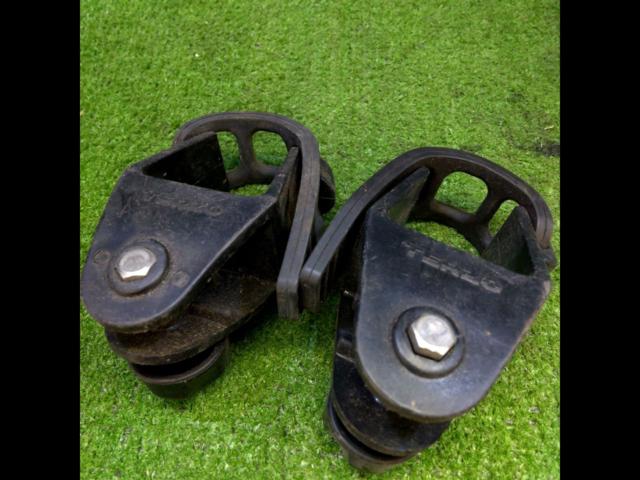 TERZO
Ski / Must Holder
2 pieces