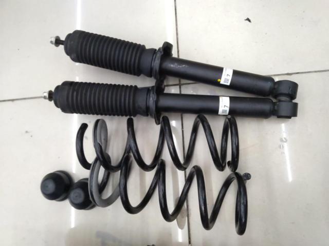 Skyline / V37
Nissan
Genuine
Suspension kit