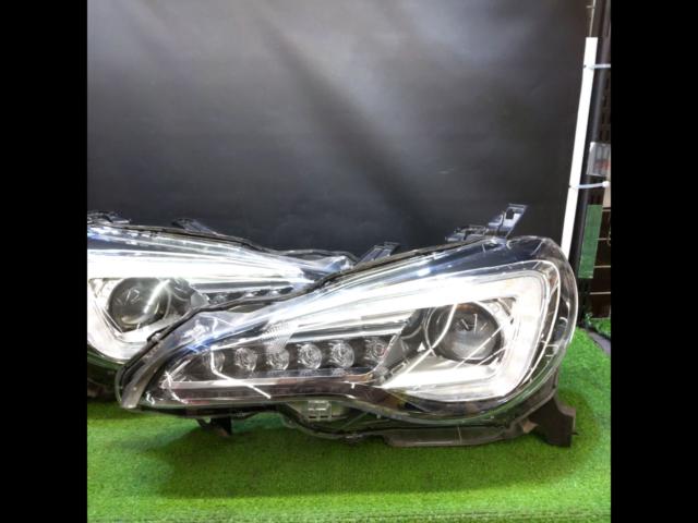 BRZ/ZC6/late SUBARU
Genuine headlight