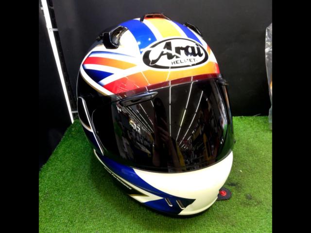 Slightly flawed size: 59-60cm Arai
XD
FLAG
LEAGUE
UK
Full Face