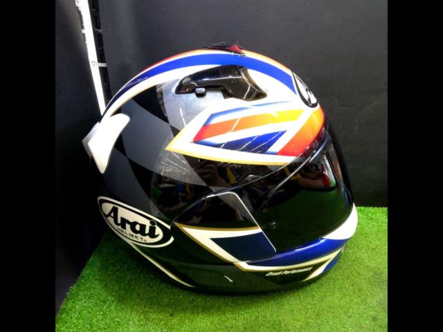 Slightly flawed size: 59-60cm Arai
XD
FLAG
LEAGUE
UK
Full Face