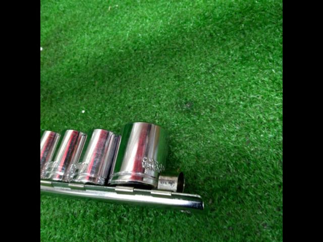 Unknown Manufacturer
Set of 6 x 3/8\" sockets