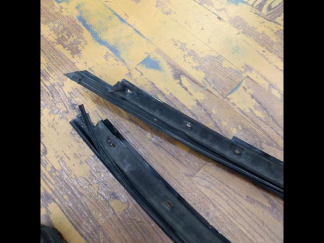 Honda
NSX / NA1 / NA2
Genuine A-pillar