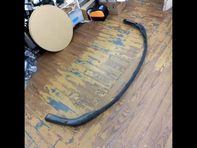 Honda
NSX / NA1 / NA2
Genuine lip spoiler *Crack in mounting hole