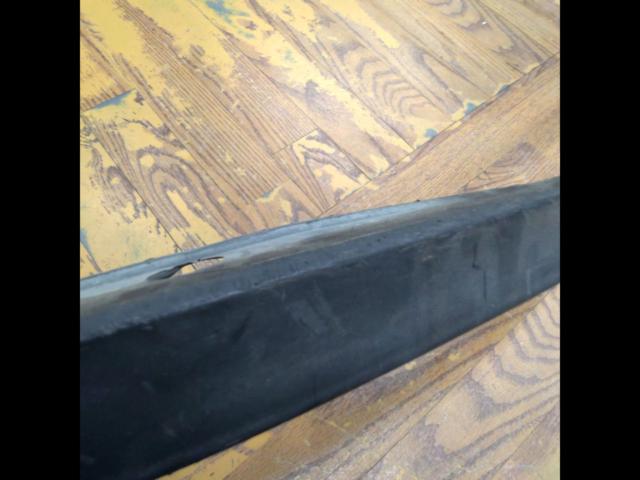 Honda
NSX / NA1 / NA2
Genuine lip spoiler *Crack in mounting hole