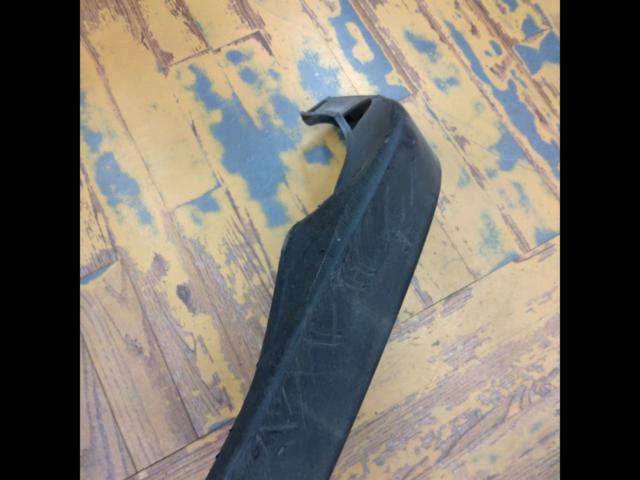 Honda
NSX / NA1 / NA2
Genuine lip spoiler *Crack in mounting hole