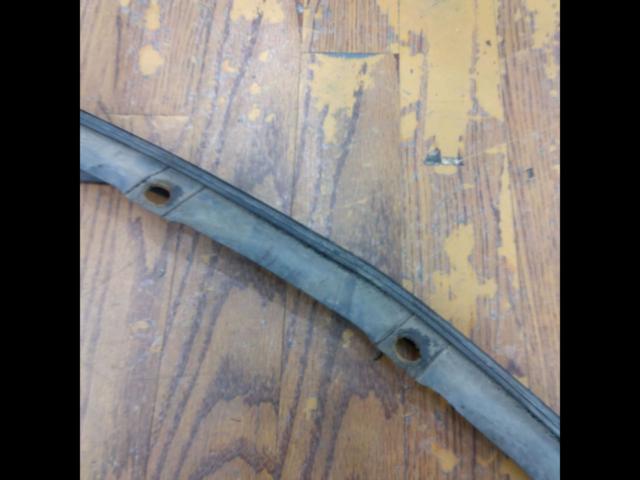 Honda
NSX / NA1 / NA2
Genuine lip spoiler *Crack in mounting hole