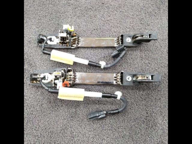 N-ONE
Genuine
Door handle
plating