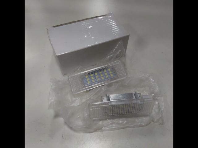 BMW
X5
Unknown Manufacturer
LED
Courtesy light