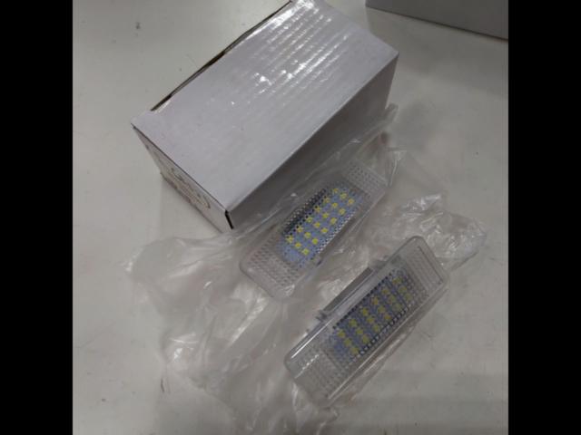 BMW
X5
Unknown Manufacturer
LED
Courtesy light