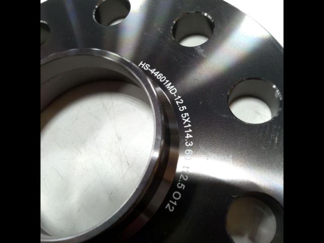 [114.3-5H
12.5 mm
Φ60
iiD for bolt-on vehicles
Hub ring
Integrated spacer
Two