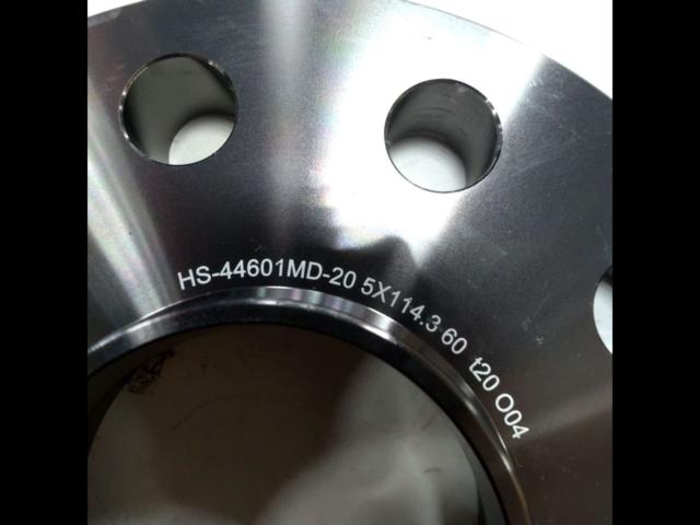 [114.3-5H
20 mm
Φ60
iiD for bolt-on vehicles
Hub ring
Integrated spacer
Two