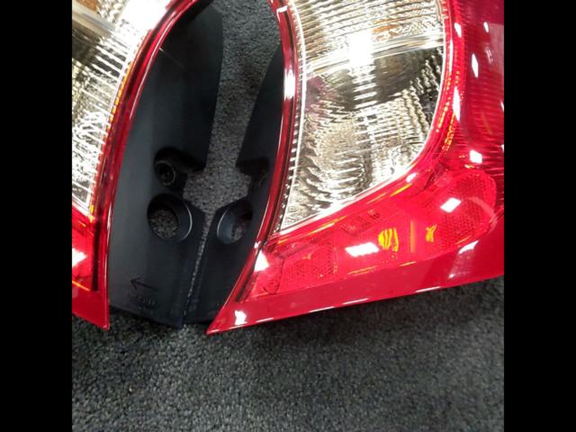 NISSAN
Notes / E12
Previous period
Genuine tail lens
Right and left