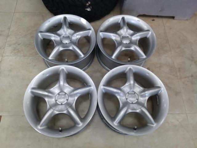 Infinite
N96RG
5-spoke wheel