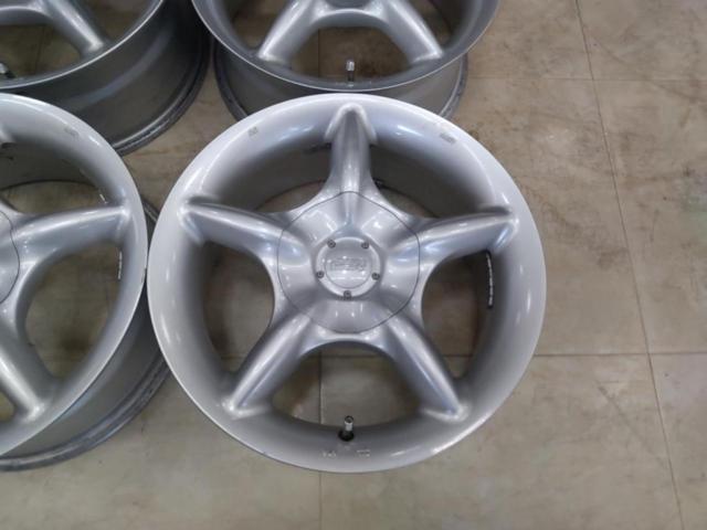 Infinite
N96RG
5-spoke wheel