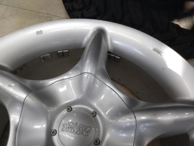 Infinite
N96RG
5-spoke wheel