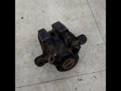 KAWASAKI
GPZ400
Genuine
front
Caliper