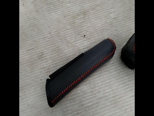 Unknown Manufacturer
Shift knob/handbrake cover
Toyota/A200 series
Rise