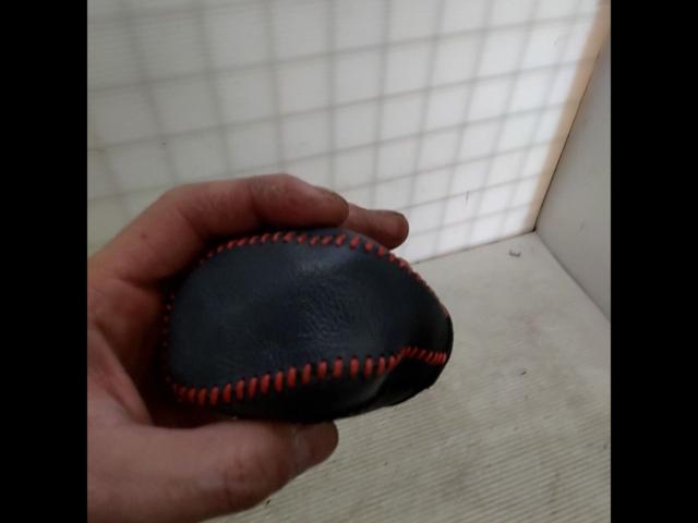 Unknown Manufacturer
Shift knob/handbrake cover
Toyota/A200 series
Rise