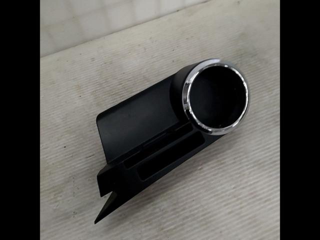 E - force - Unknown
Center console additional drink holder
[Toyota
A200 series/Raize