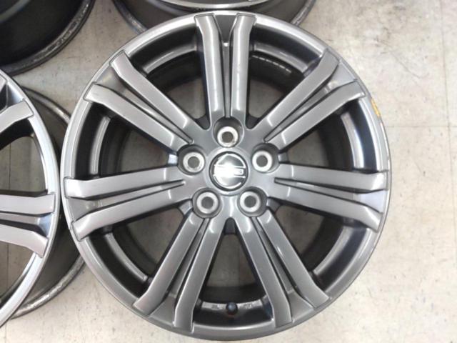 Mitsubishi genuine
Delica D5 Roadest genuine RAYS
4 pieces set