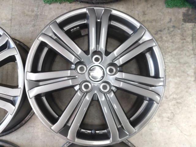 Mitsubishi genuine
Delica D5 Roadest genuine RAYS
4 pieces set