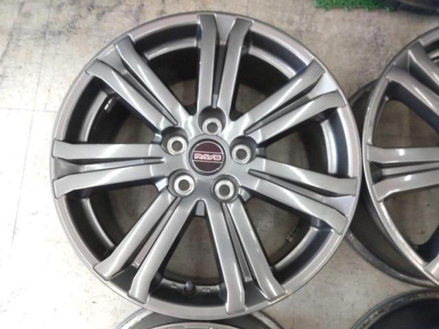 Mitsubishi genuine
Delica D5 Roadest genuine RAYS
4 pieces set