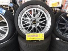 BBS
LM 220
+
MICHELIN
PILOTSPORT
4S
