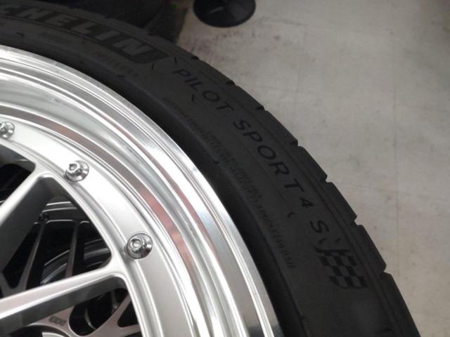 BBS
LM 220
+
MICHELIN
PILOTSPORT
4S