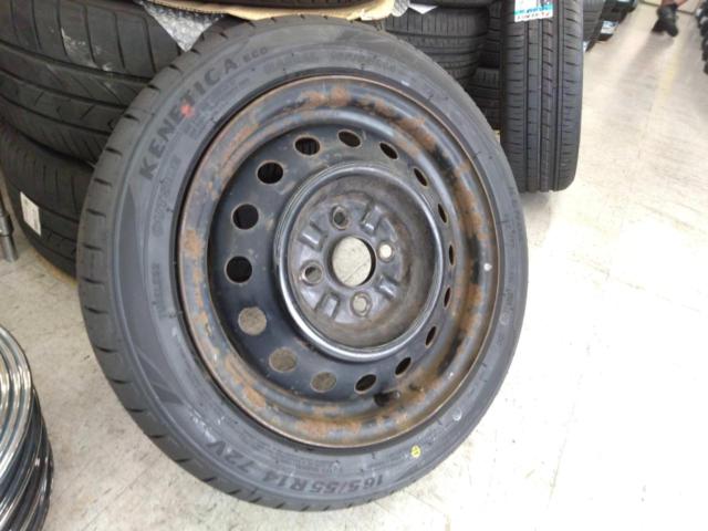 Toyota genuine
FunCargo genuine steel wheels +
KENDA
KR203 for older standard kei cars