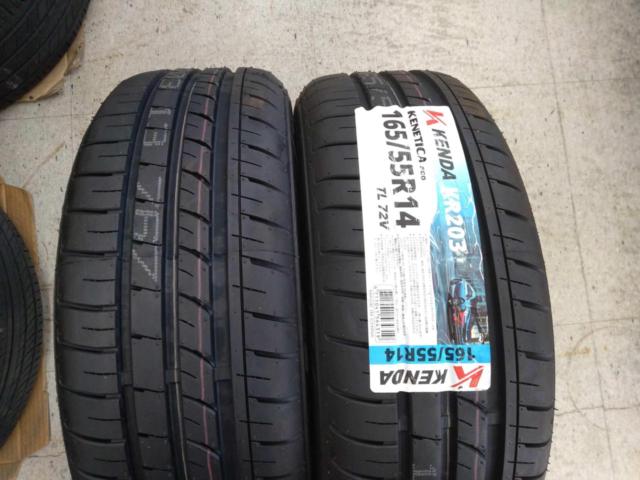 Toyota genuine
FunCargo genuine steel wheels +
KENDA
KR203 for older standard kei cars