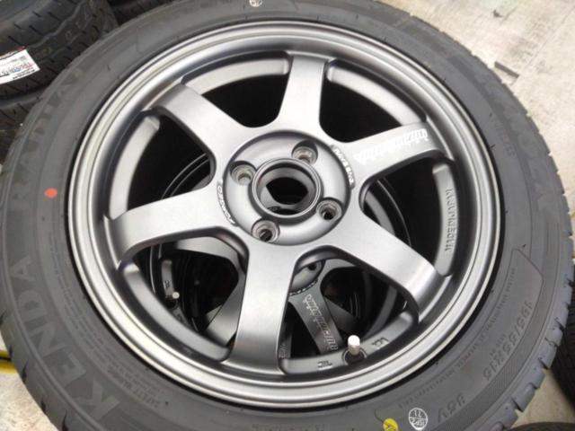 RAYS with unused tires
VOLK
RACING
TE37
SONIC
CLUB
RACER
+
KENDA
KR 20