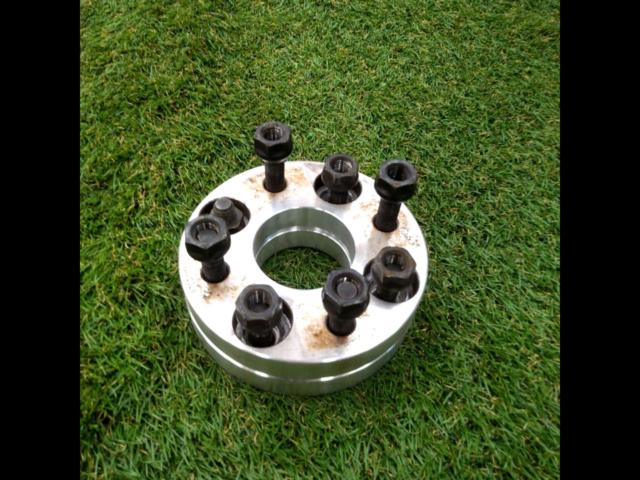 Unknown Manufacturer
Wide tread spacer / Waitore
M12 × P1.5
100-4H
20 mm