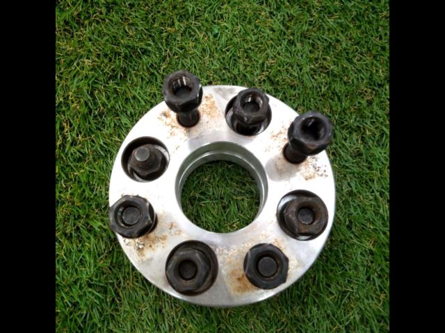 Unknown Manufacturer
Wide tread spacer / Waitore
M12 × P1.5
100-4H
20 mm