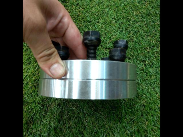 Unknown Manufacturer
Wide tread spacer / Waitore
M12 × P1.5
100-4H
20 mm