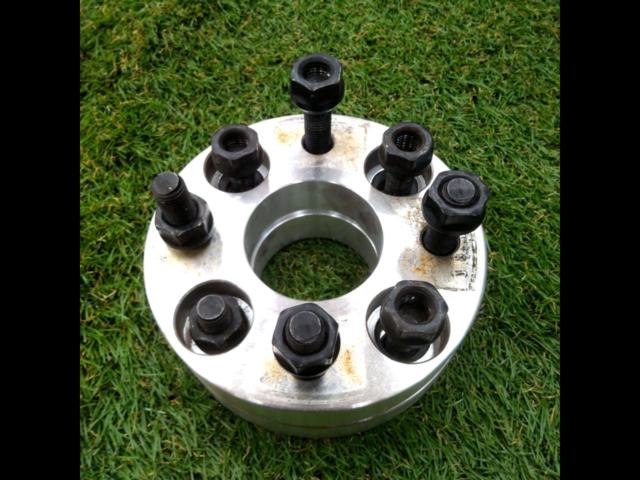 Unknown Manufacturer
Wide tread spacer / Waitore
M12 × P1.5
100-4H
25 mm