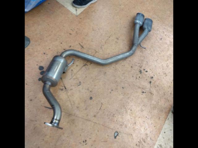 GANADOR
PAISON
SUS
Right double muffler
Series 90
Noah / Voxy]